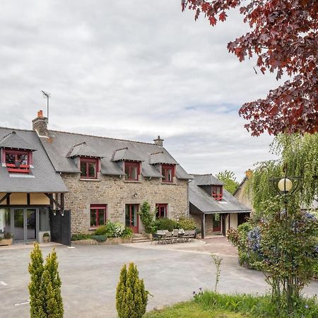 La Villa Du Golf - Avec Piscine Couverte Chauffee Et Jacuzzi Le Tronchet  Zewnętrze zdjęcie