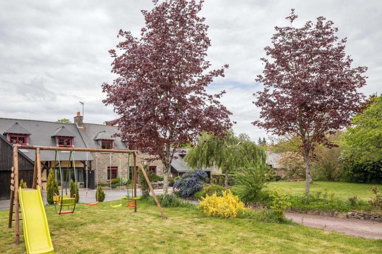 La Villa Du Golf - Avec Piscine Couverte Chauffee Et Jacuzzi Le Tronchet  Zewnętrze zdjęcie