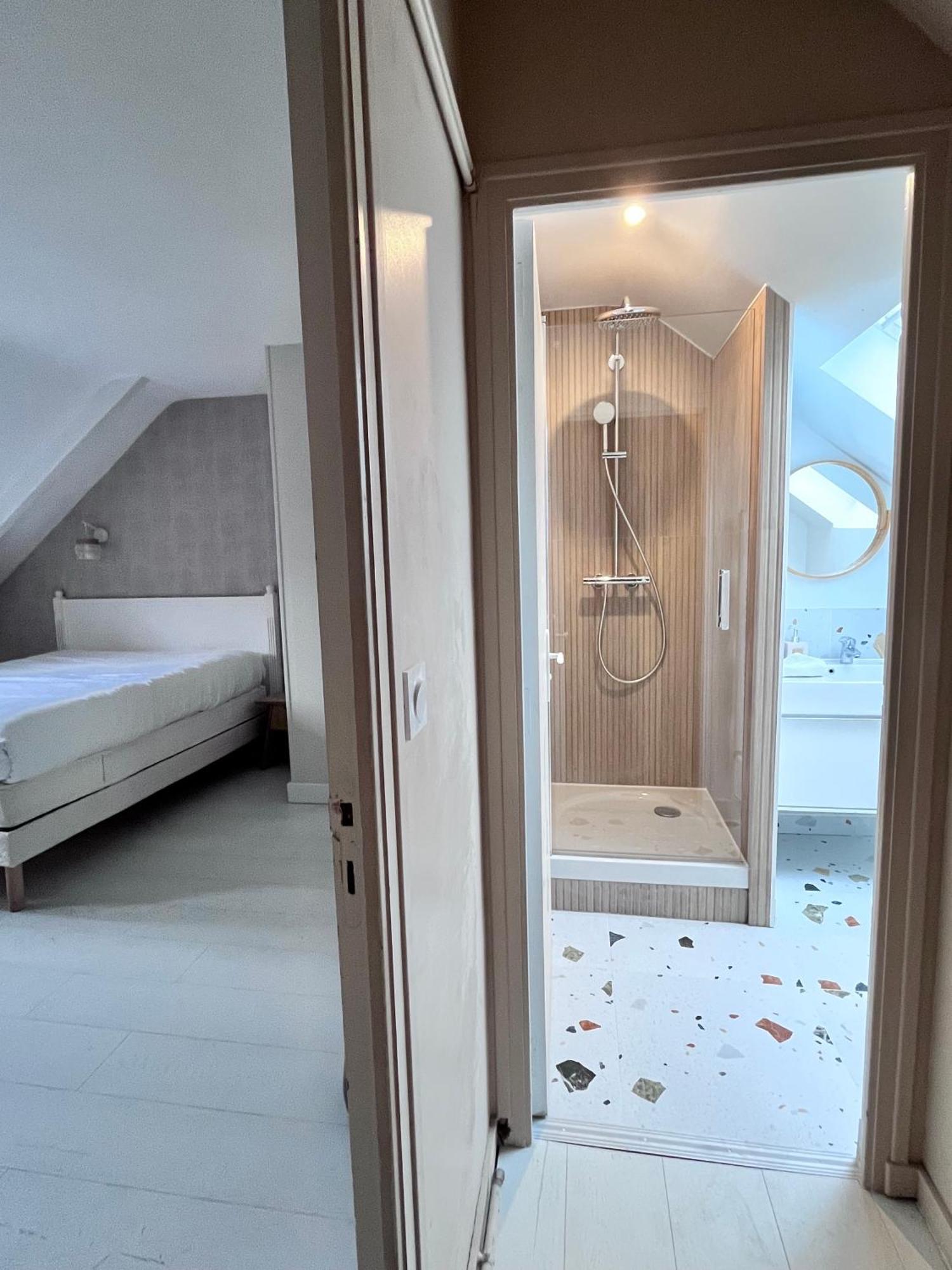 La Villa Du Golf - Avec Piscine Couverte Chauffee Et Jacuzzi Le Tronchet  Zewnętrze zdjęcie